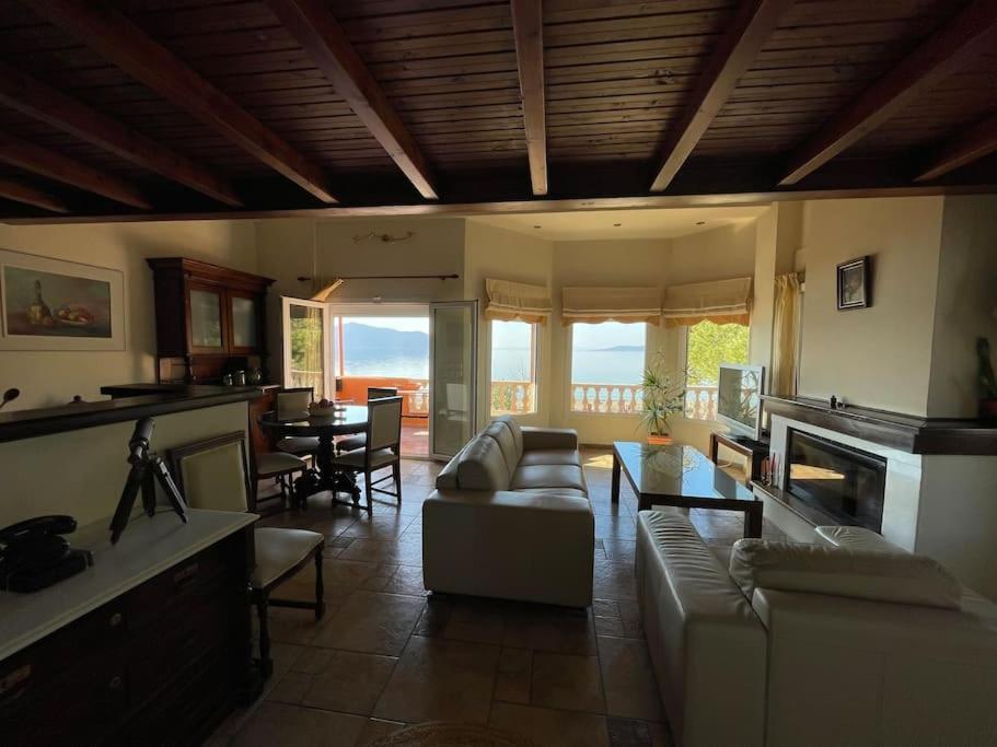 Pampas Seafront Villa, 6 Bedrooms, North Evvoia Kanatadhika ภายนอก รูปภาพ