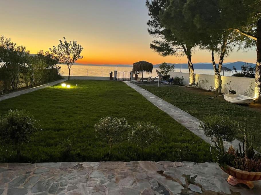 Pampas Seafront Villa, 6 Bedrooms, North Evvoia Kanatadhika ภายนอก รูปภาพ